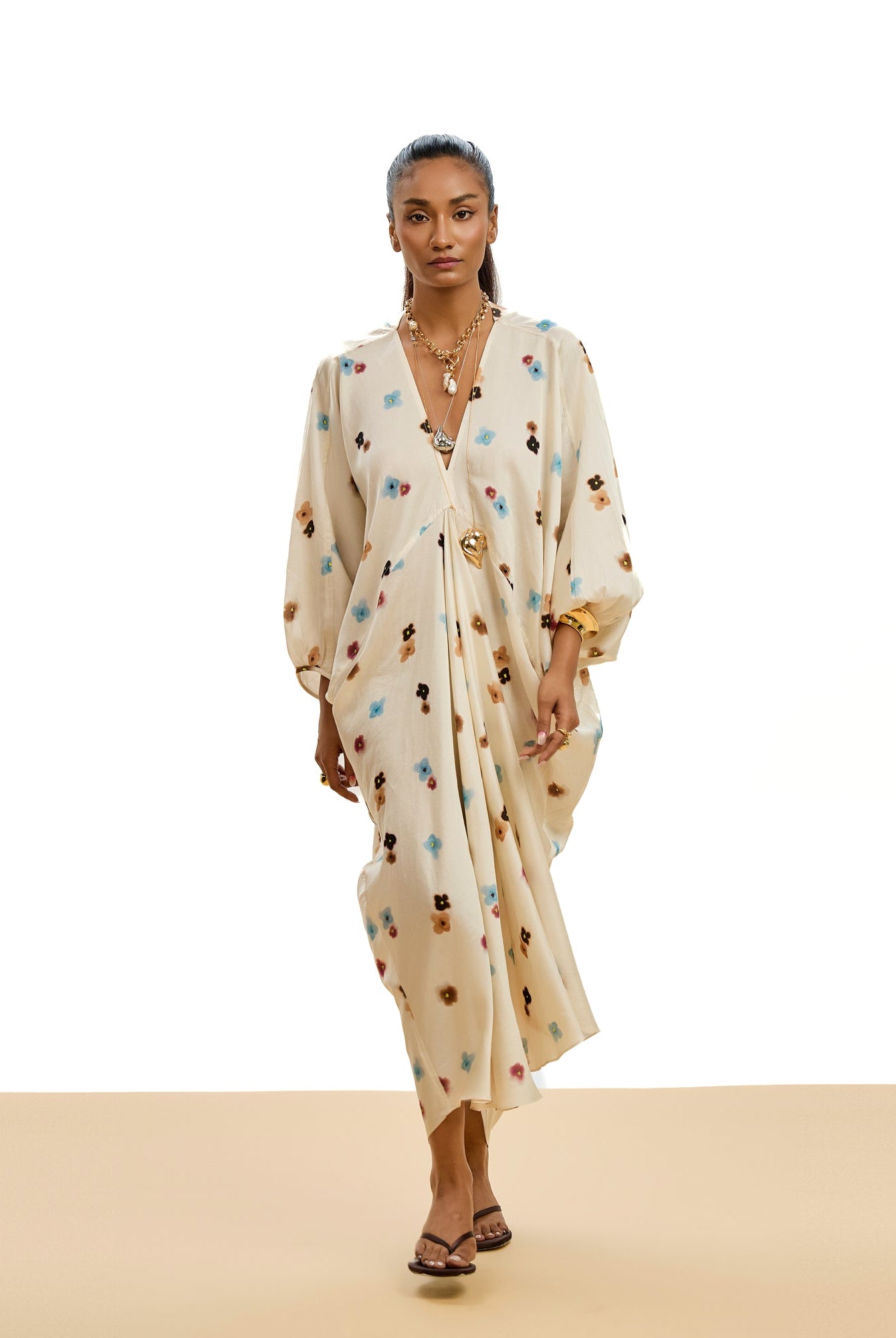 What is Kaftan Dress? And Ideas for Parties & Events (2026)