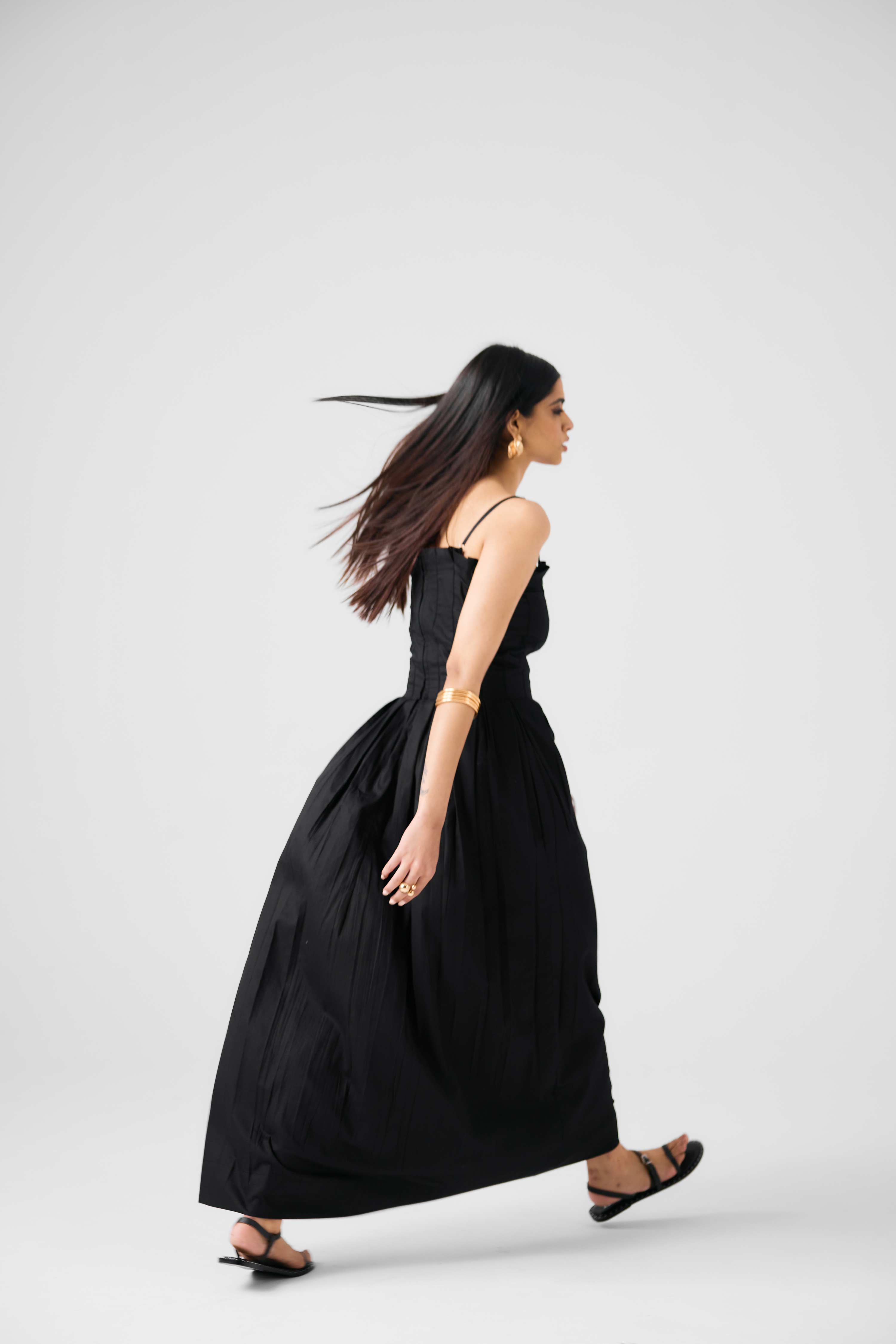 Chic monochrome dress suitable for casual and special occasions