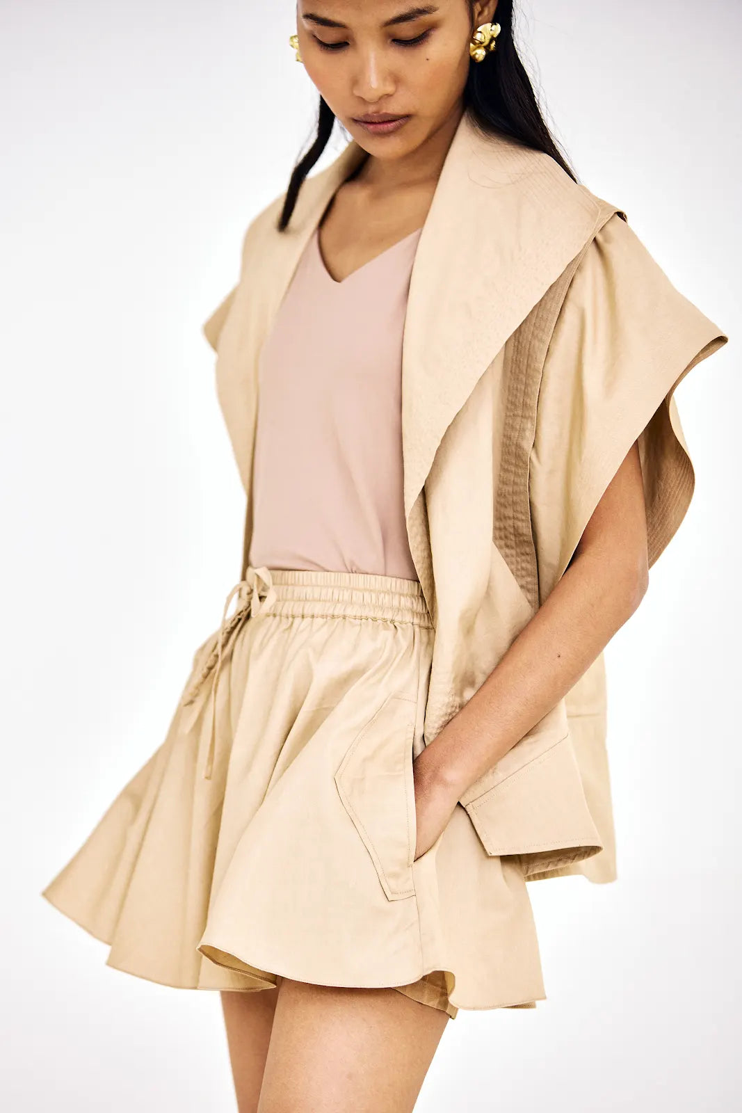 Elegant women’s Yuki beige skirt with waist detailing