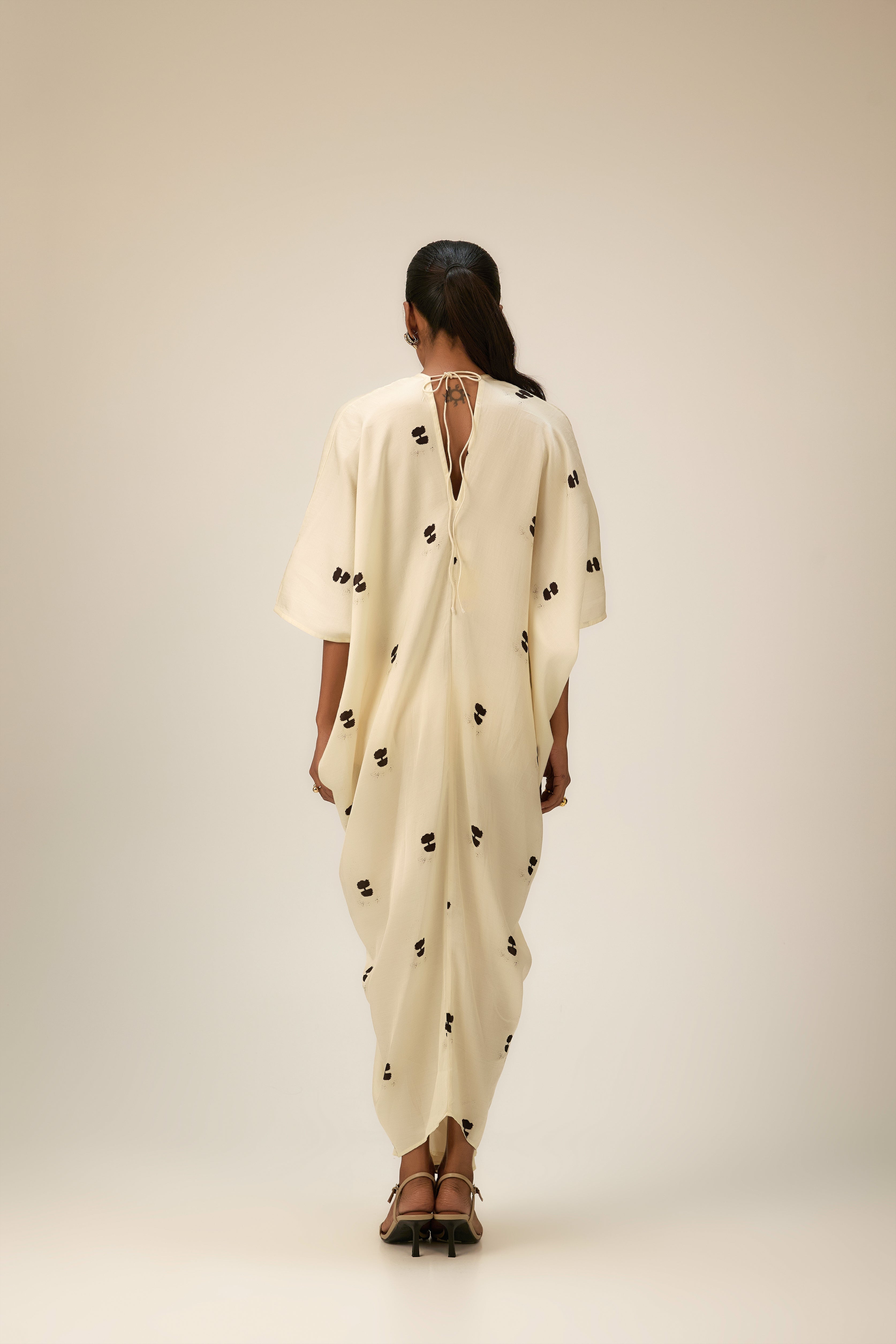 Minimal long dress offering comfort and refined style