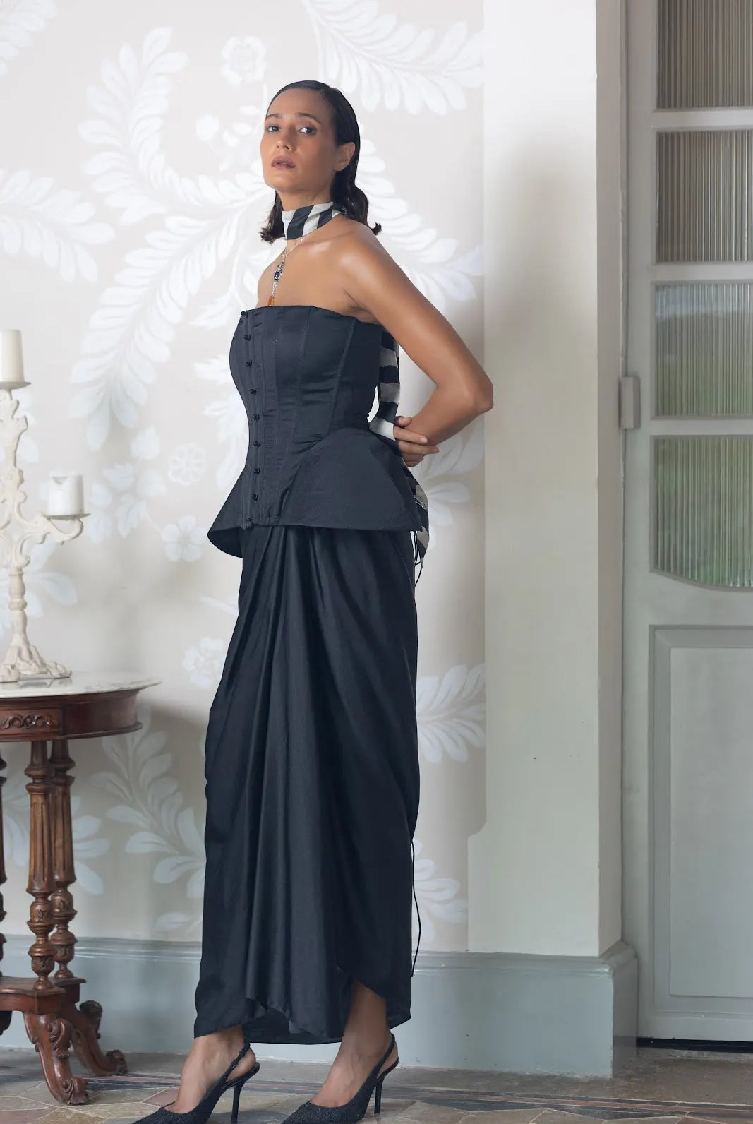 Designer Talia corset black with front bust closures