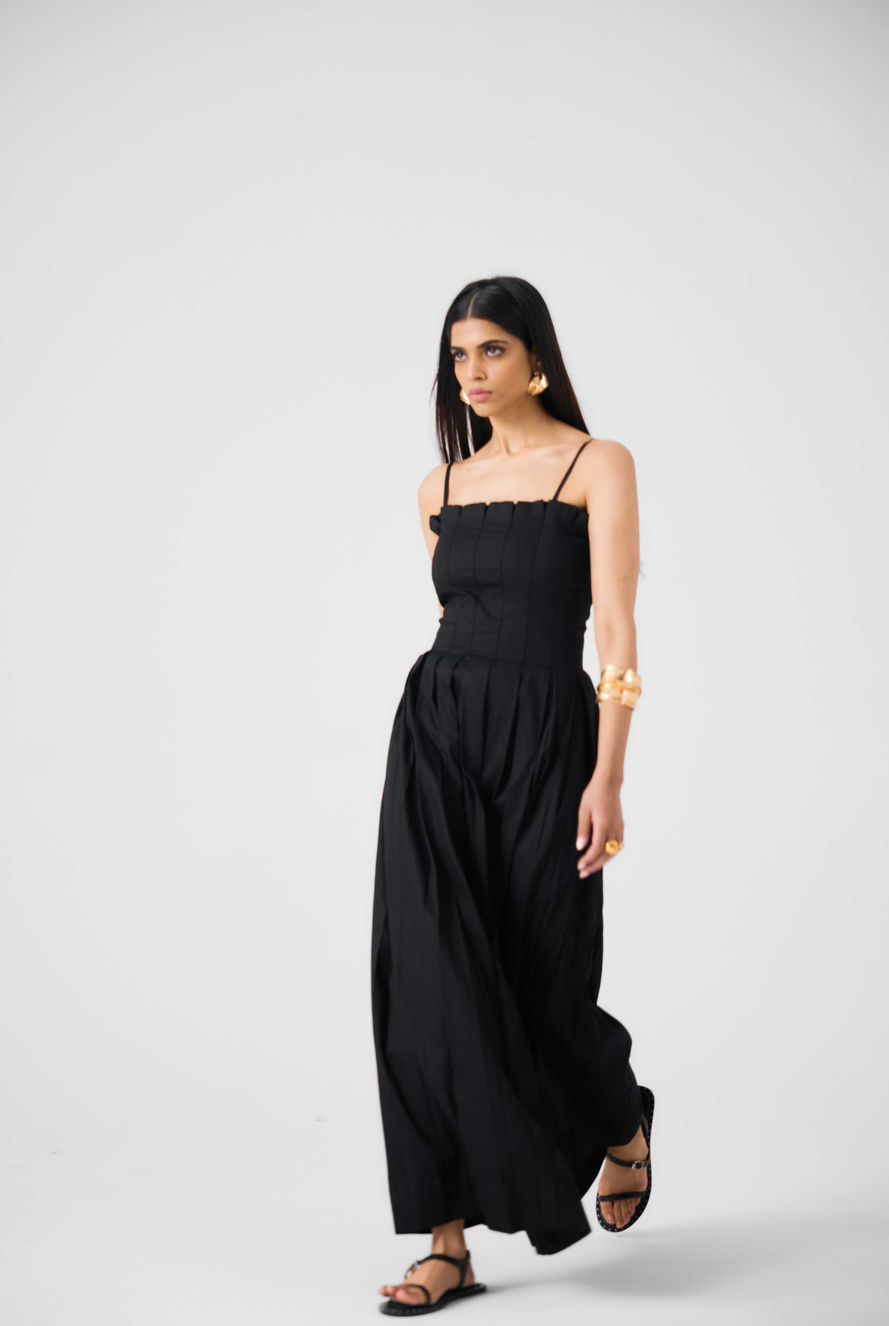 Buy Luxury Designer Summer Cotton Dresses for Ladies Online Nouria Buy Luxury Designer Summer Cotton Dresses for Ladies Online Nouria