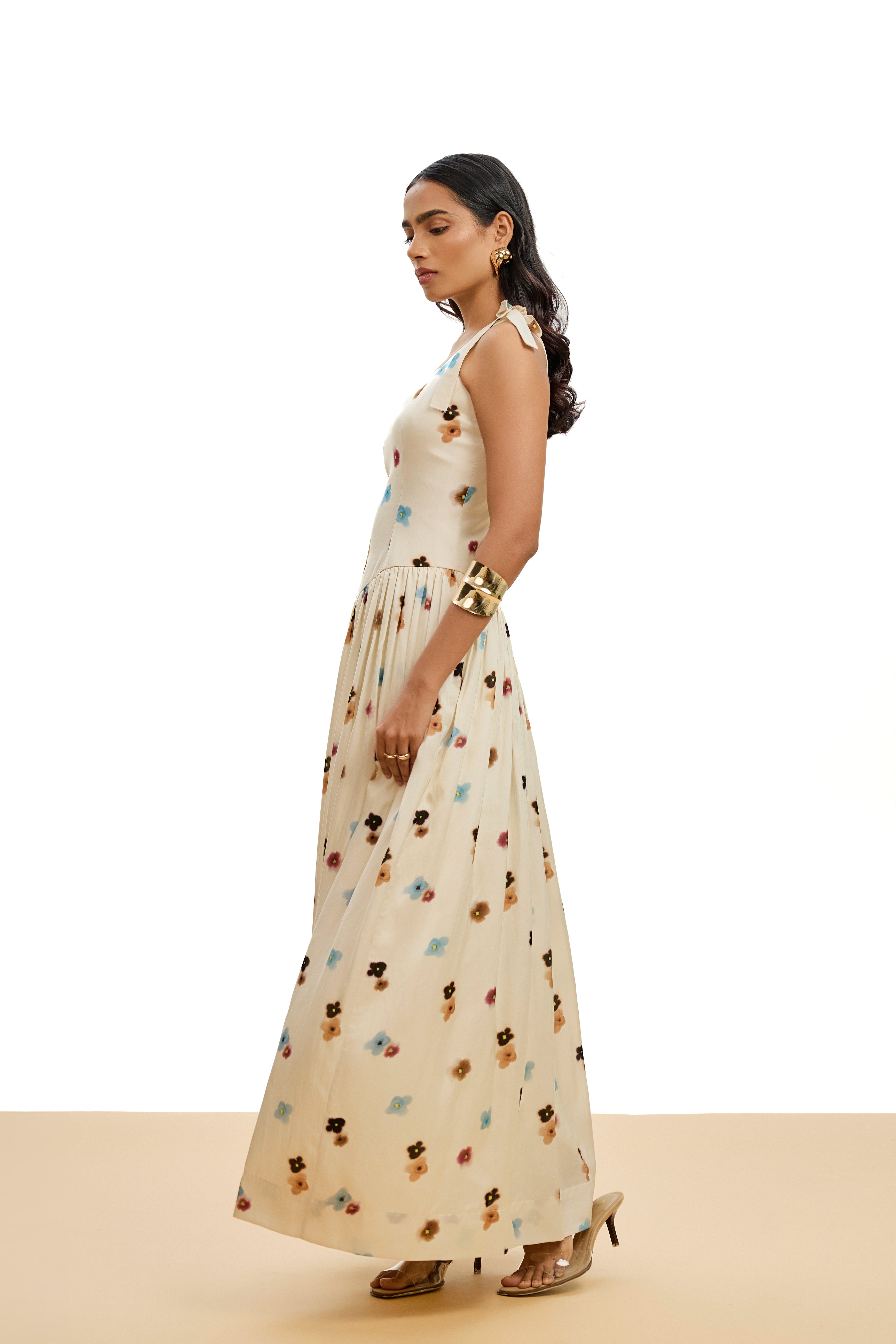 amira maxi dress Amira Floral Breeze Maxi Dress Rahath